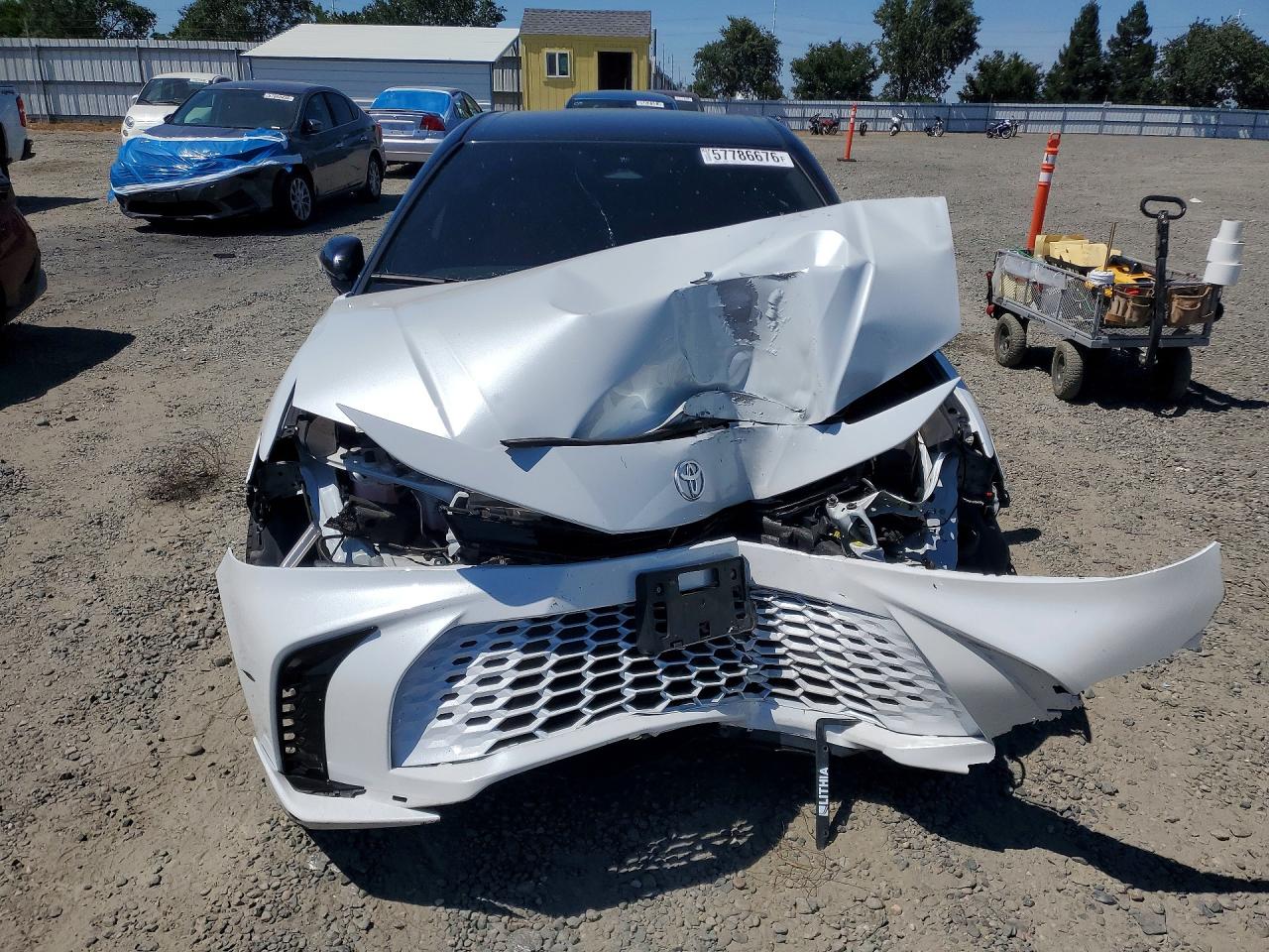 2025 TOYOTA CAMRY XSE — снимка 5