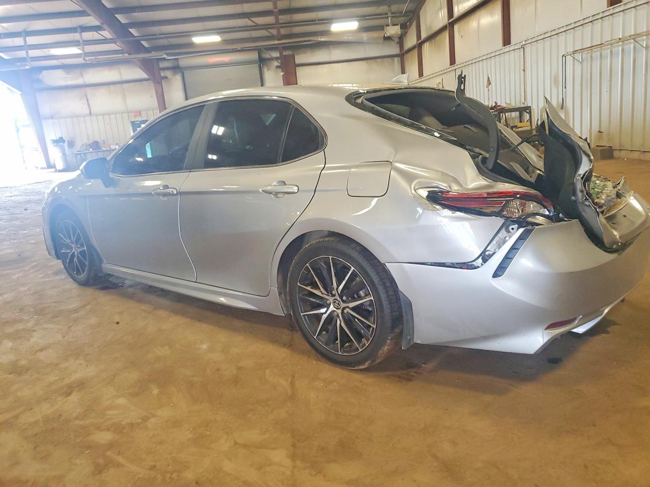 2023 TOYOTA CAMRY HYBRID SE — снимка 2