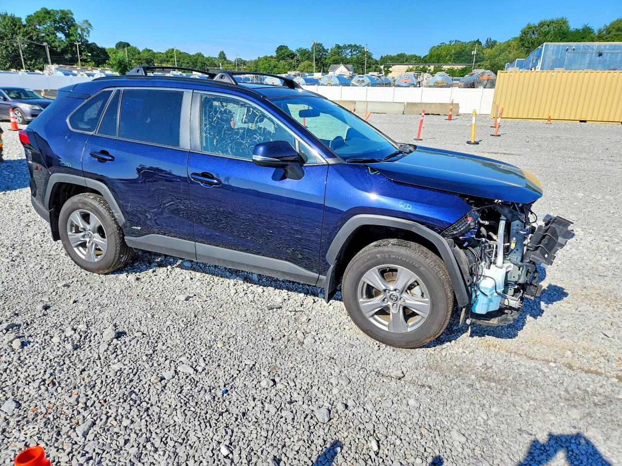 2025 TOYOTA RAV4 HYBRID XLE — снимка 4