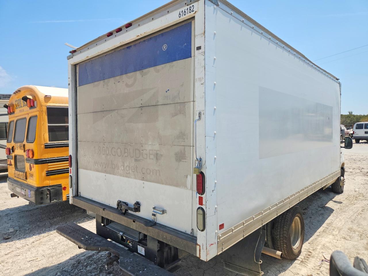 2016 FORD ECONOLINE E350 SUPER DUTY CUTAWAY VAN — снимка 3