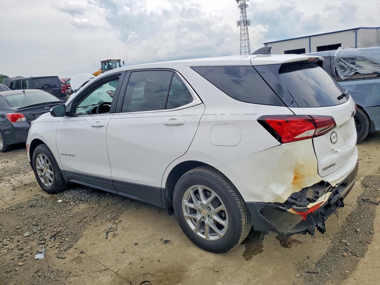 2024 CHEVROLET EQUINOX LT — снимка 2