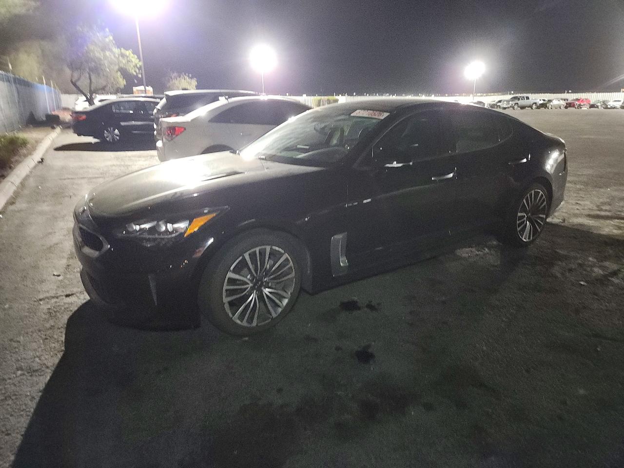2018 KIA STINGER PREMIUM