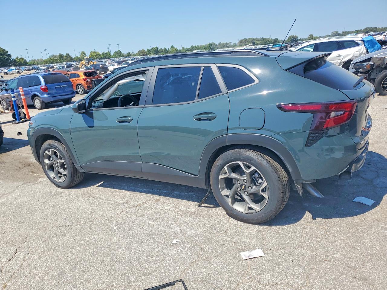 2026 CHEVROLET TRAX 1LT — снимка 2