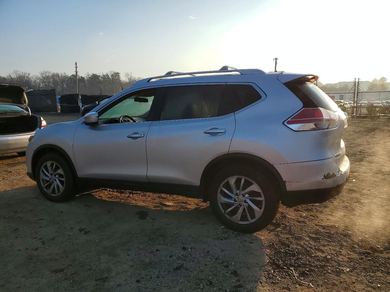 2015 NISSAN ROGUE SL — снимка 2