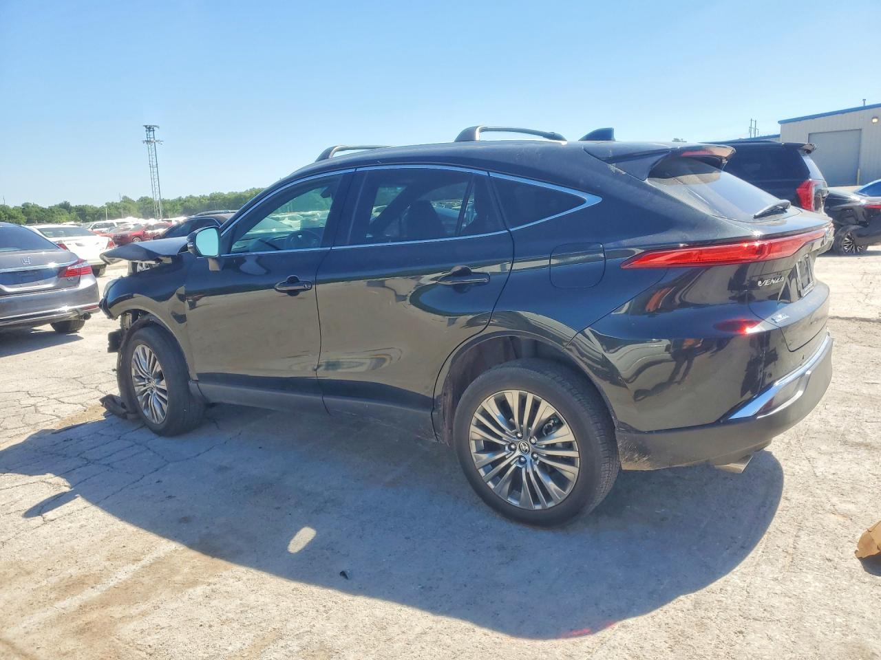 2023 TOYOTA VENZA XLE — снимка 2
