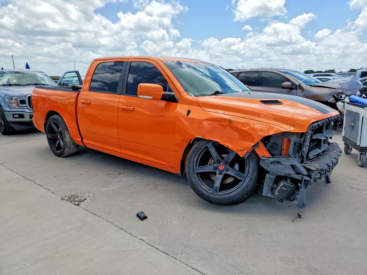 2015 RAM 1500 SPORT — снимка 4
