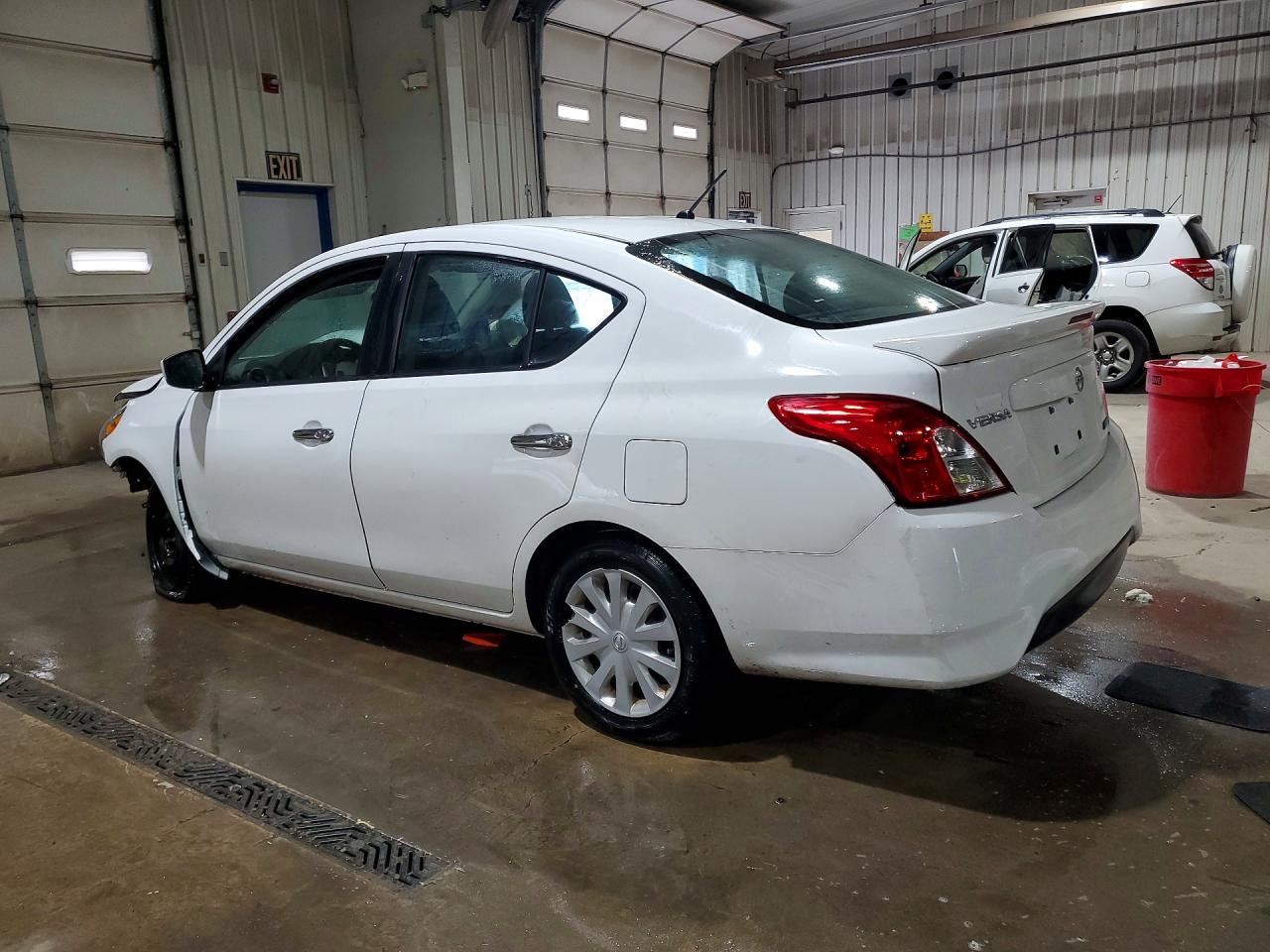 2016 NISSAN VERSA 1.6 SV — снимка 2