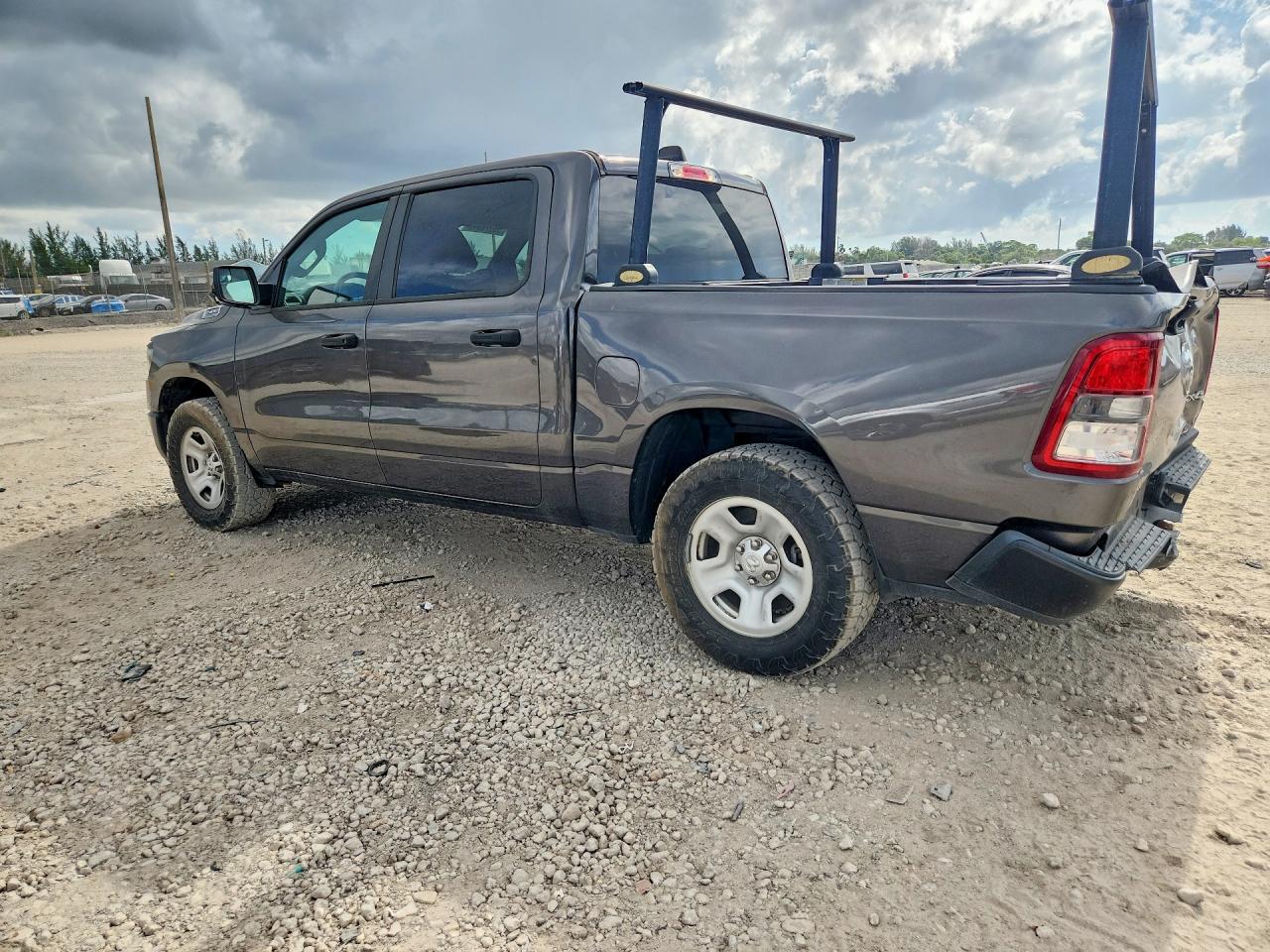 2023 RAM 1500 TRADESMAN — снимка 2