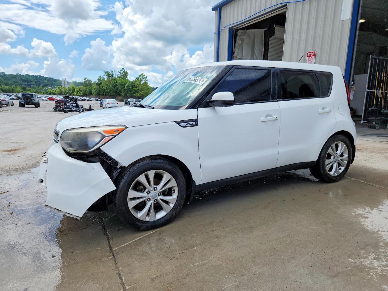 2015 KIA SOUL +