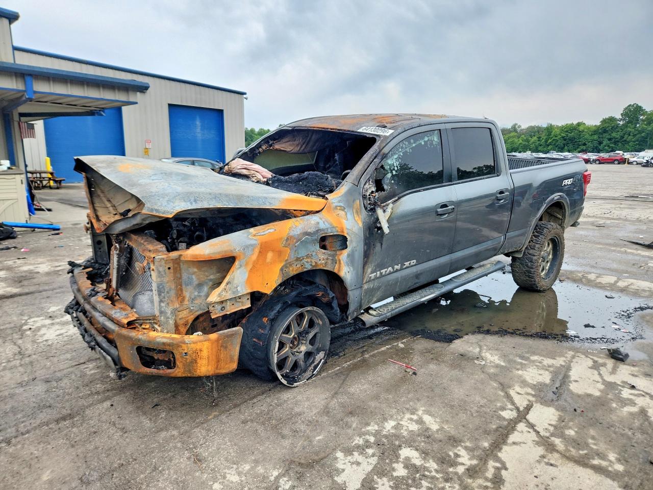 2016 NISSAN TITAN XD S
