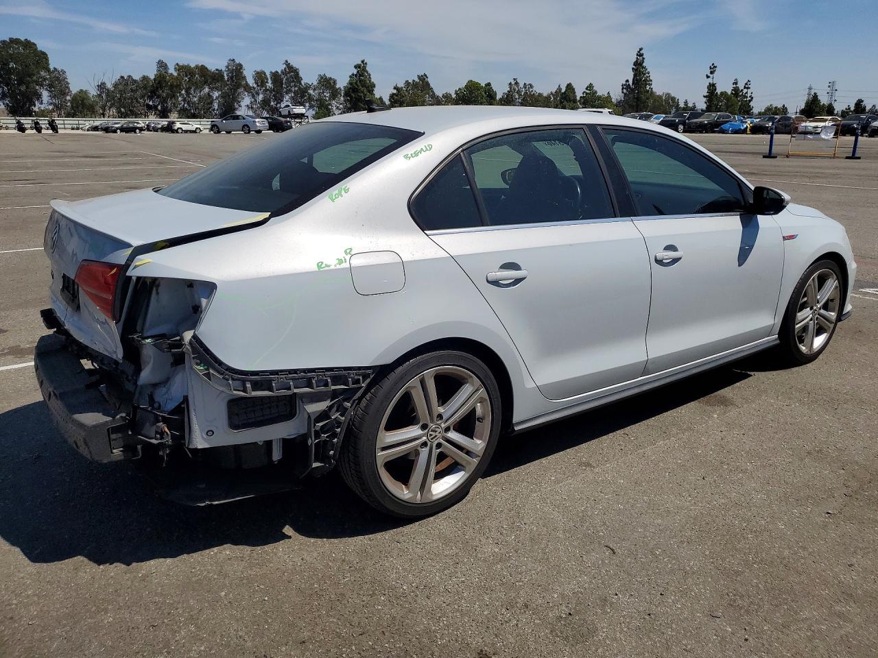 2017 VOLKSWAGEN JETTA GLI — снимка 3