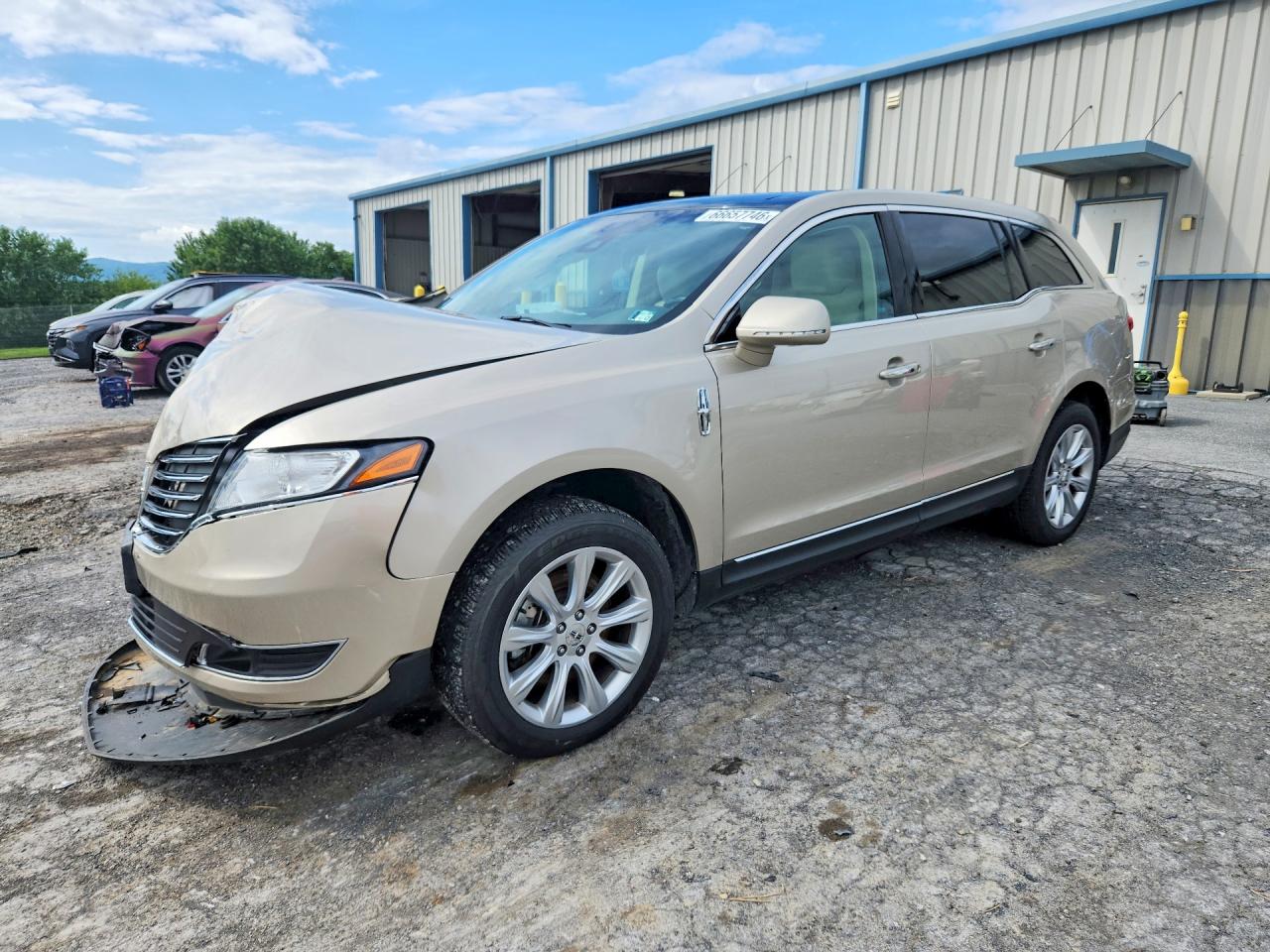 2017 LINCOLN MKT