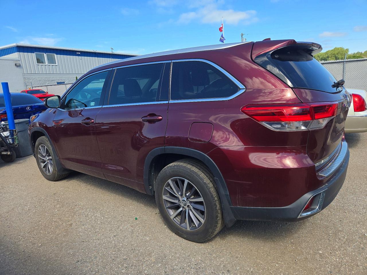 2017 TOYOTA HIGHLANDER XLE — снимка 2