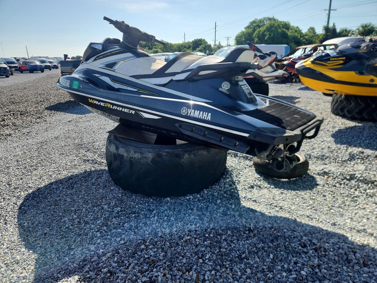 2017 YAMAHA JET SKI — снимка 3