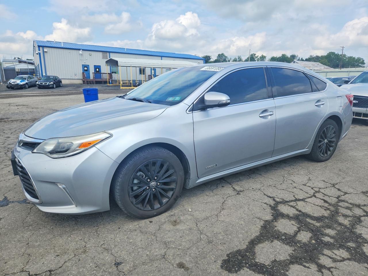 2017 TOYOTA AVALON HYBRID LIMITED