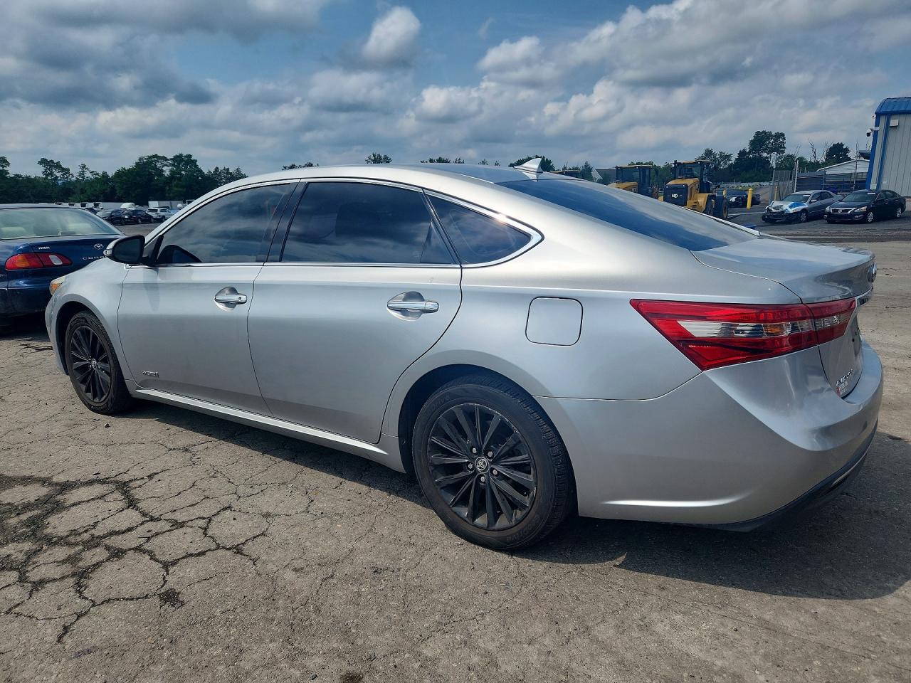2017 TOYOTA AVALON HYBRID LIMITED — снимка 2