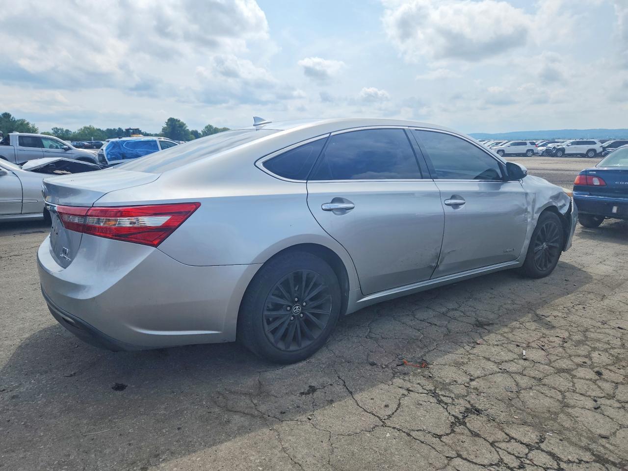 2017 TOYOTA AVALON HYBRID LIMITED — снимка 3