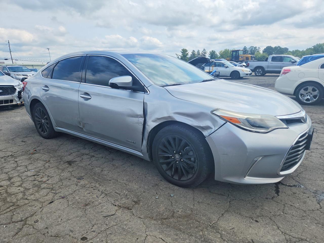 2017 TOYOTA AVALON HYBRID LIMITED — снимка 4