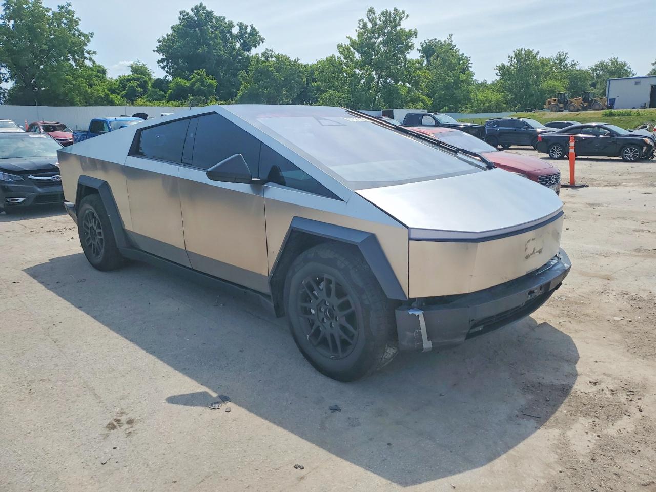 2025 TESLA CYBERTRUCK — снимка 4