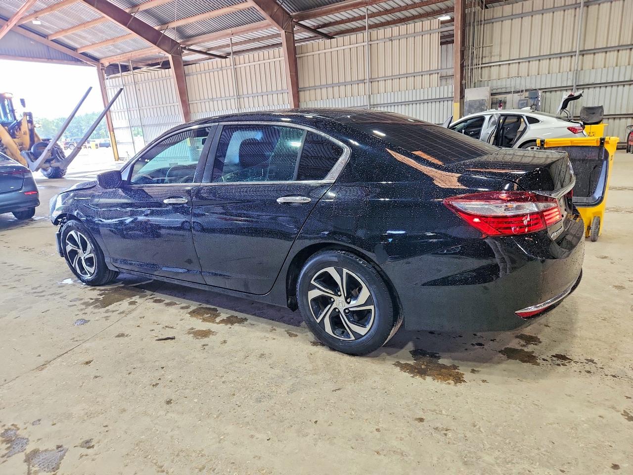 2017 HONDA ACCORD LX — снимка 2