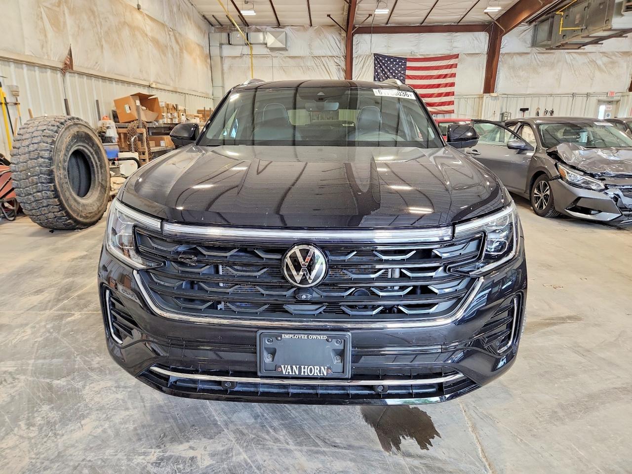 2024 VOLKSWAGEN ATLAS CROSS SPORT SEL PREMIUM R-LINE — снимка 5