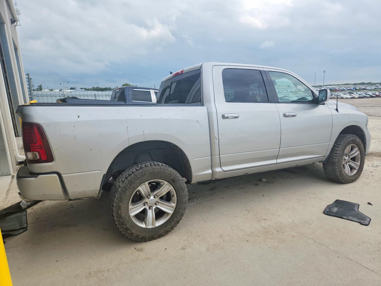2015 RAM 1500 SPORT — снимка 3