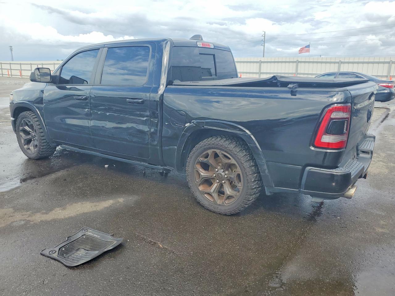 2020 RAM 1500 LIMITED — снимка 2