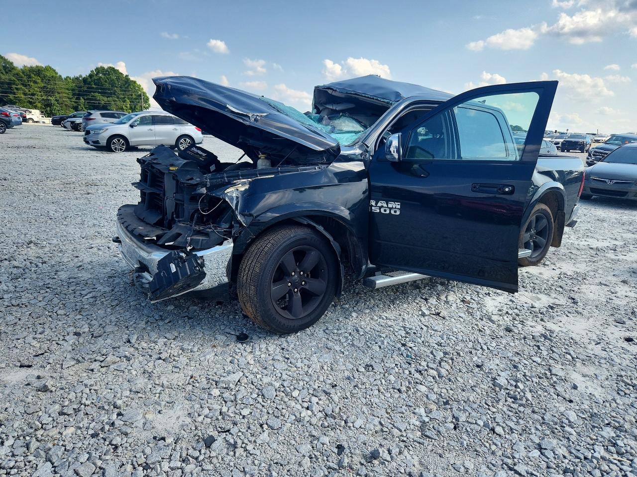 2018 RAM 1500 SLT