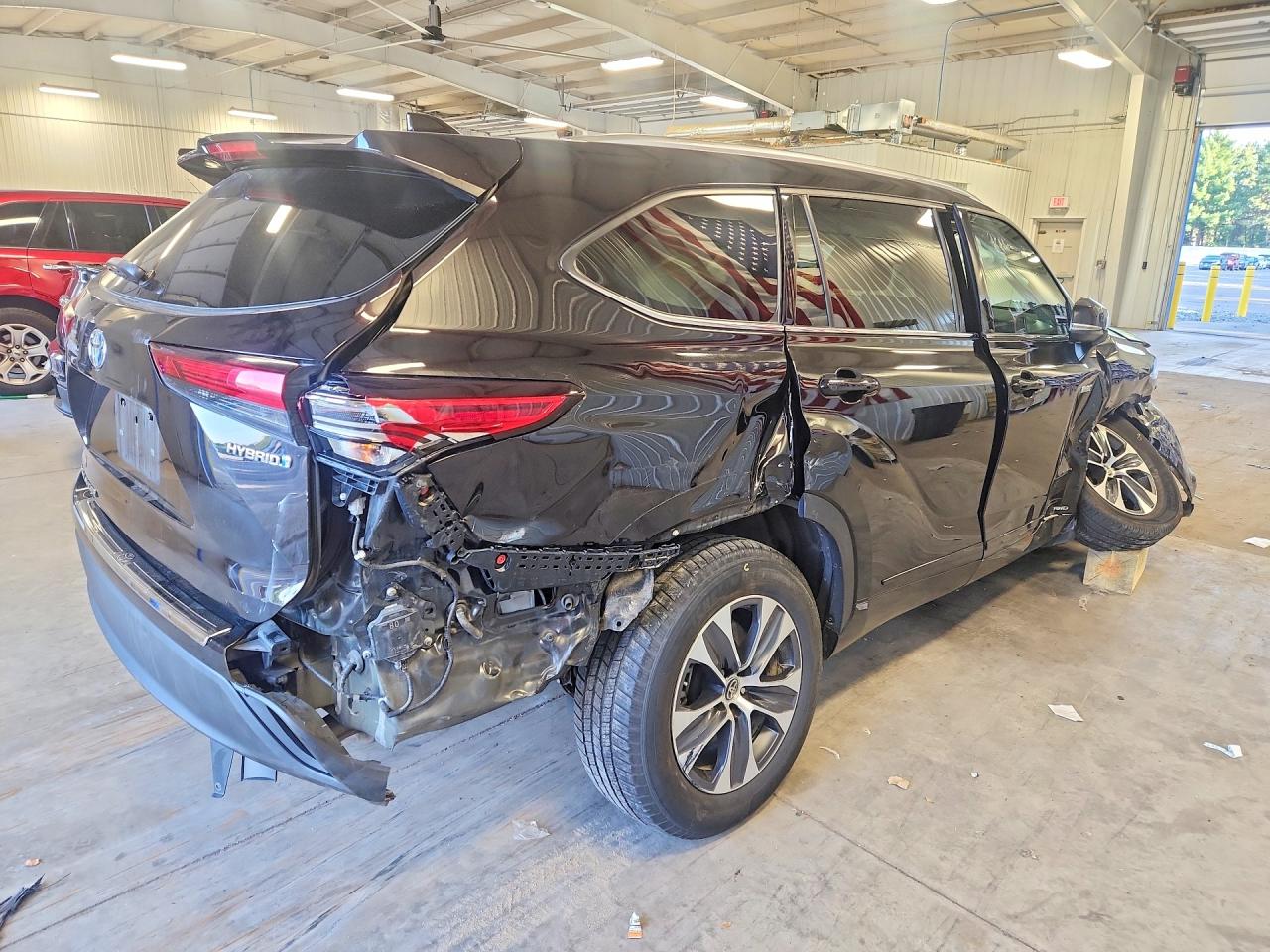 2020 TOYOTA HIGHLANDER HYBRID XLE — снимка 3