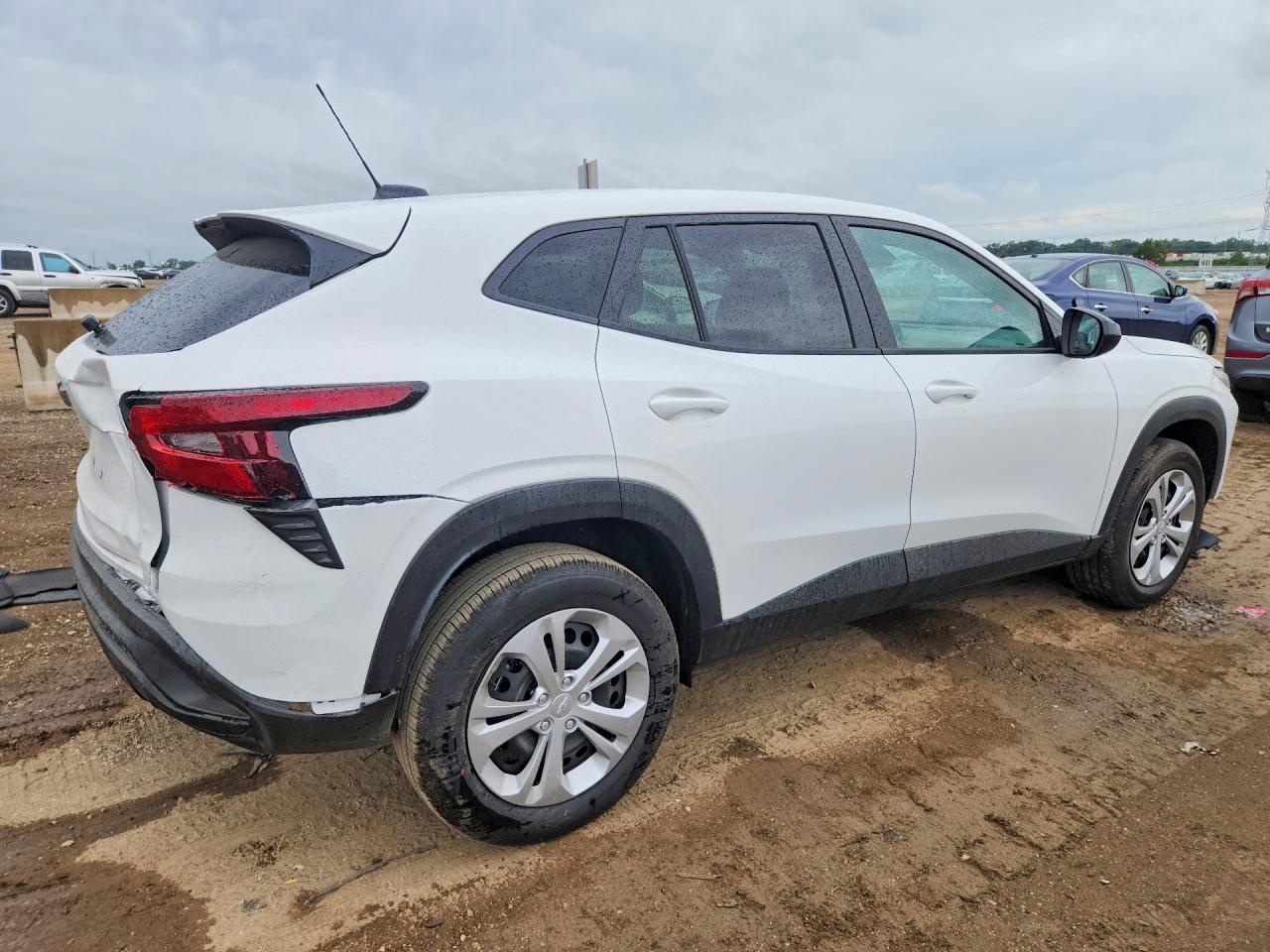2026 CHEVROLET TRAX LS — снимка 3