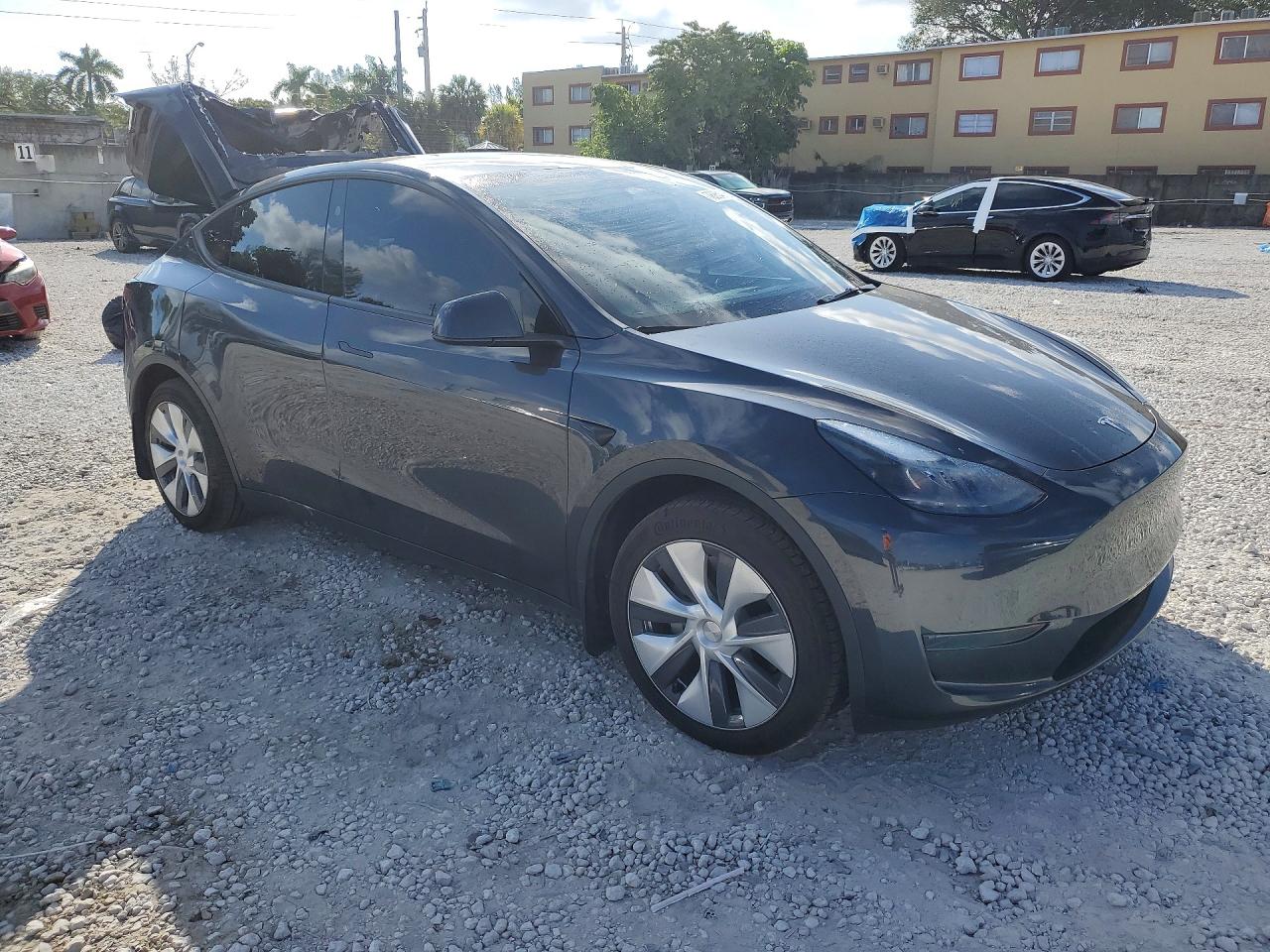 2024 TESLA MODEL Y — снимка 4