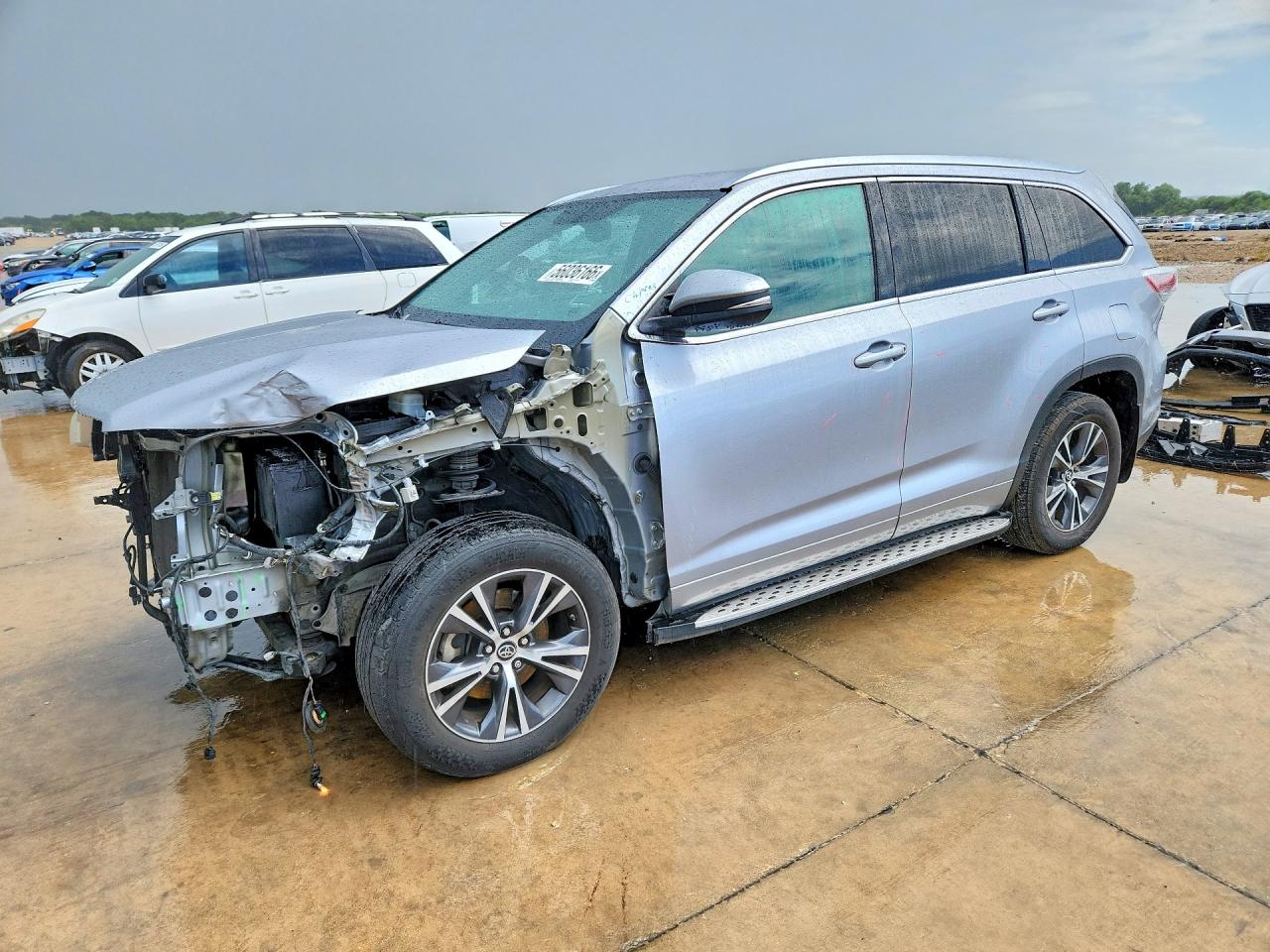 2016 TOYOTA HIGHLANDER XLE