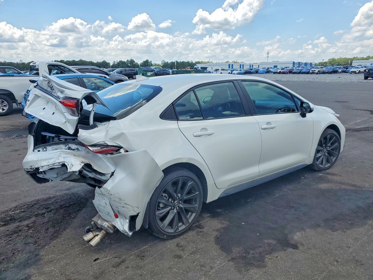 2026 TOYOTA COROLLA SE — снимка 3