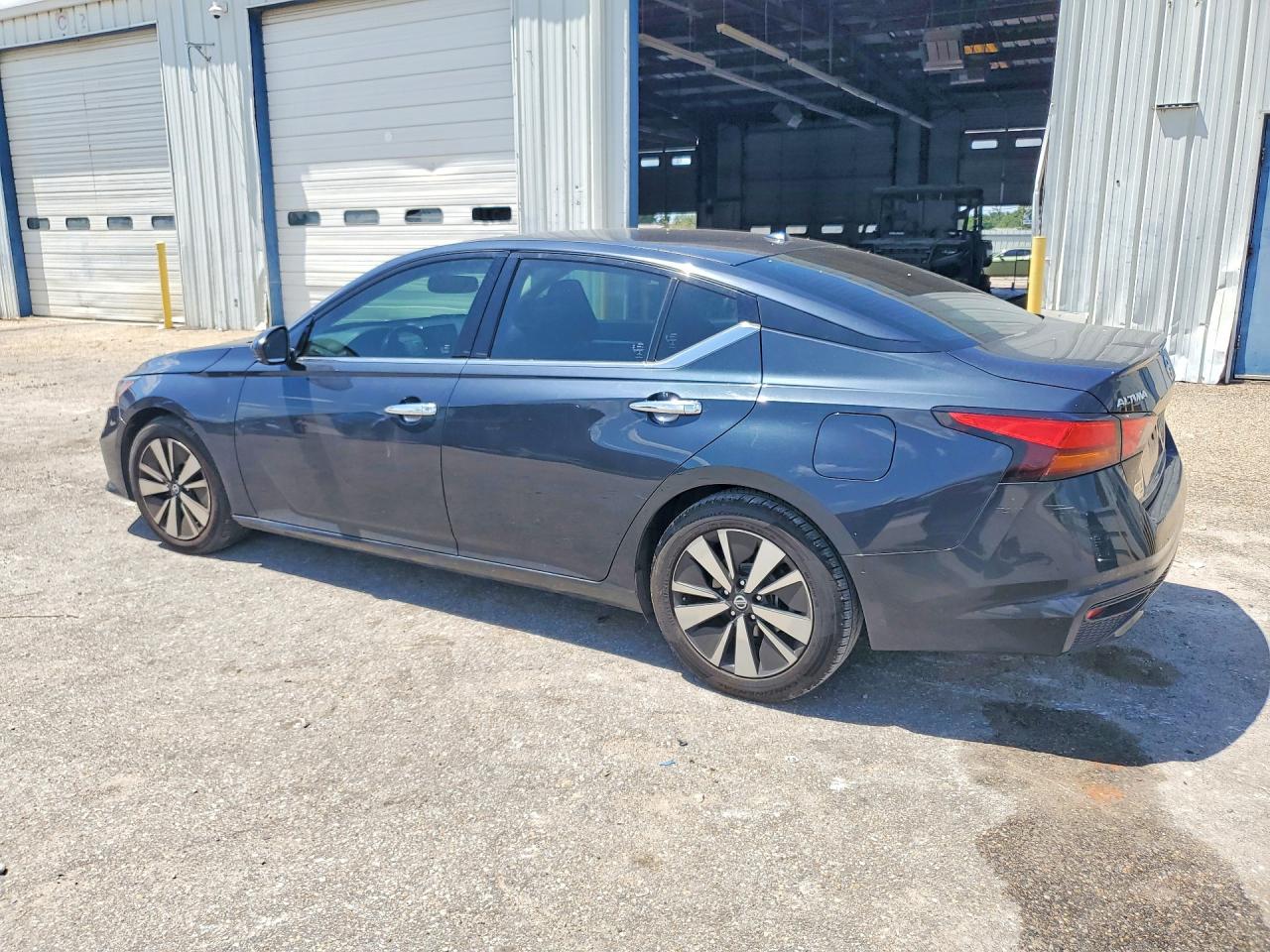 2019 NISSAN ALTIMA SL — снимка 2