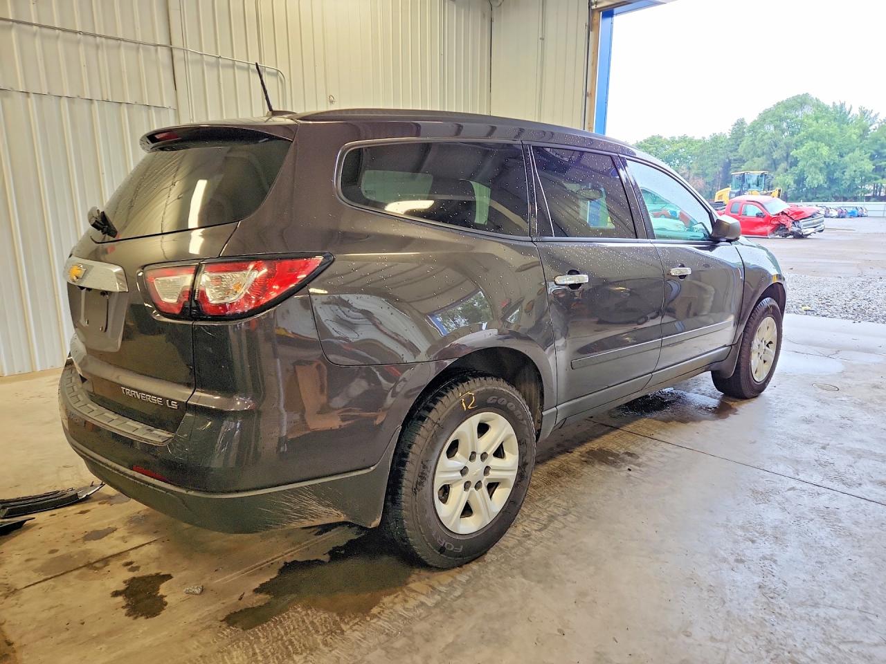 2016 CHEVROLET TRAVERSE LS — снимка 3