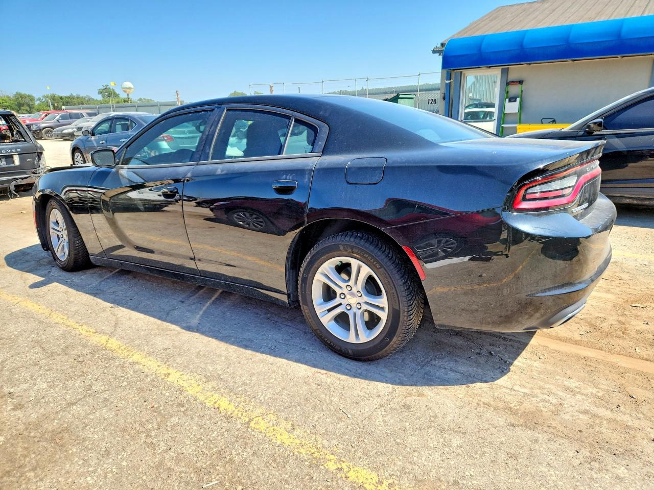2017 DODGE CHARGER SE — снимка 2