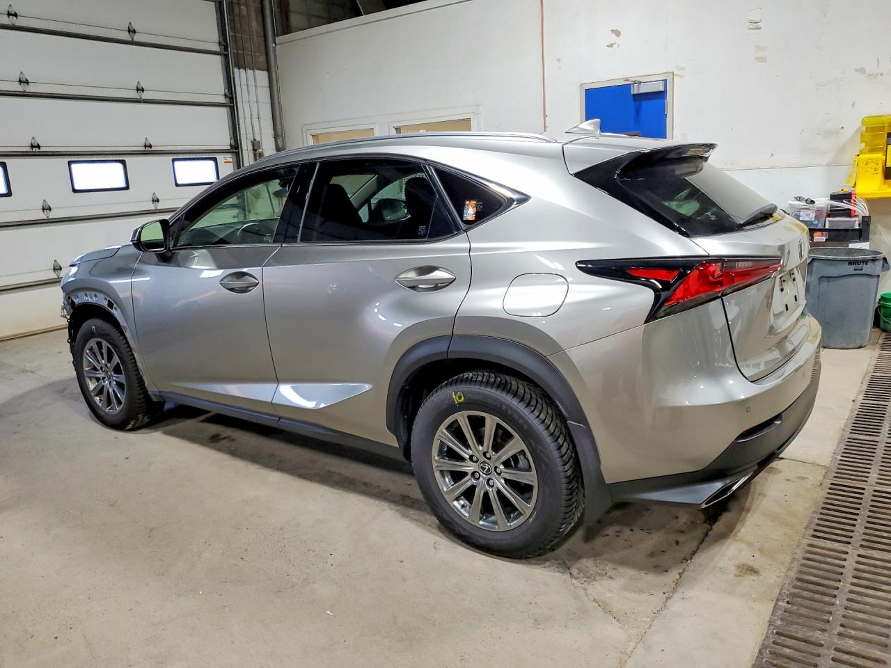 2020 LEXUS NX 300 — снимка 2