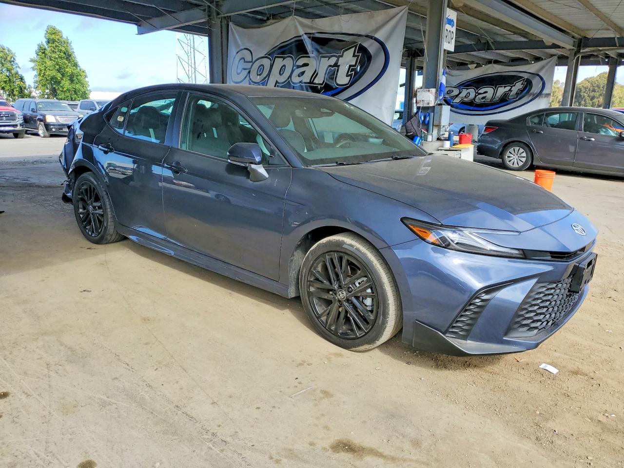 2026 TOYOTA CAMRY SE — снимка 4