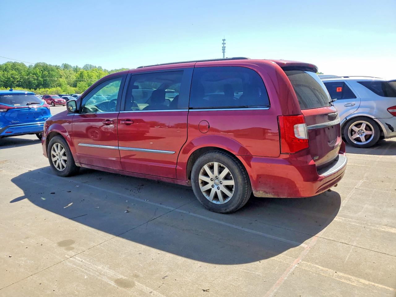 2015 CHRYSLER TOWN & COUNTRY TOURI — снимка 2