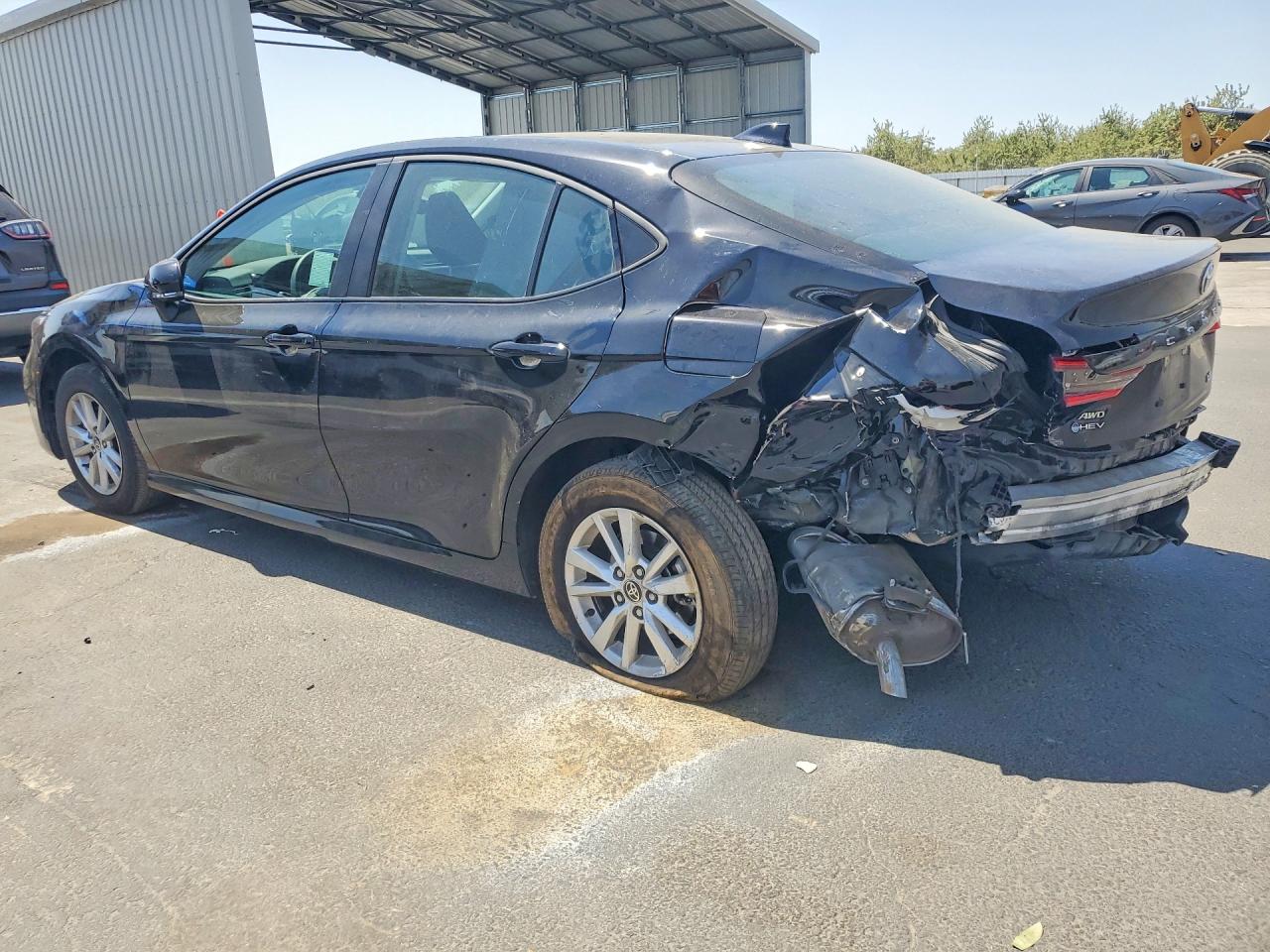 2025 TOYOTA CAMRY LE — снимка 2