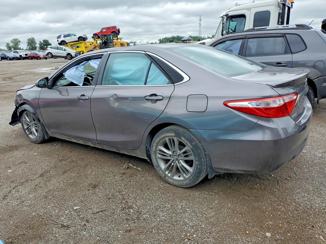 2016 TOYOTA CAMRY LE — снимка 2