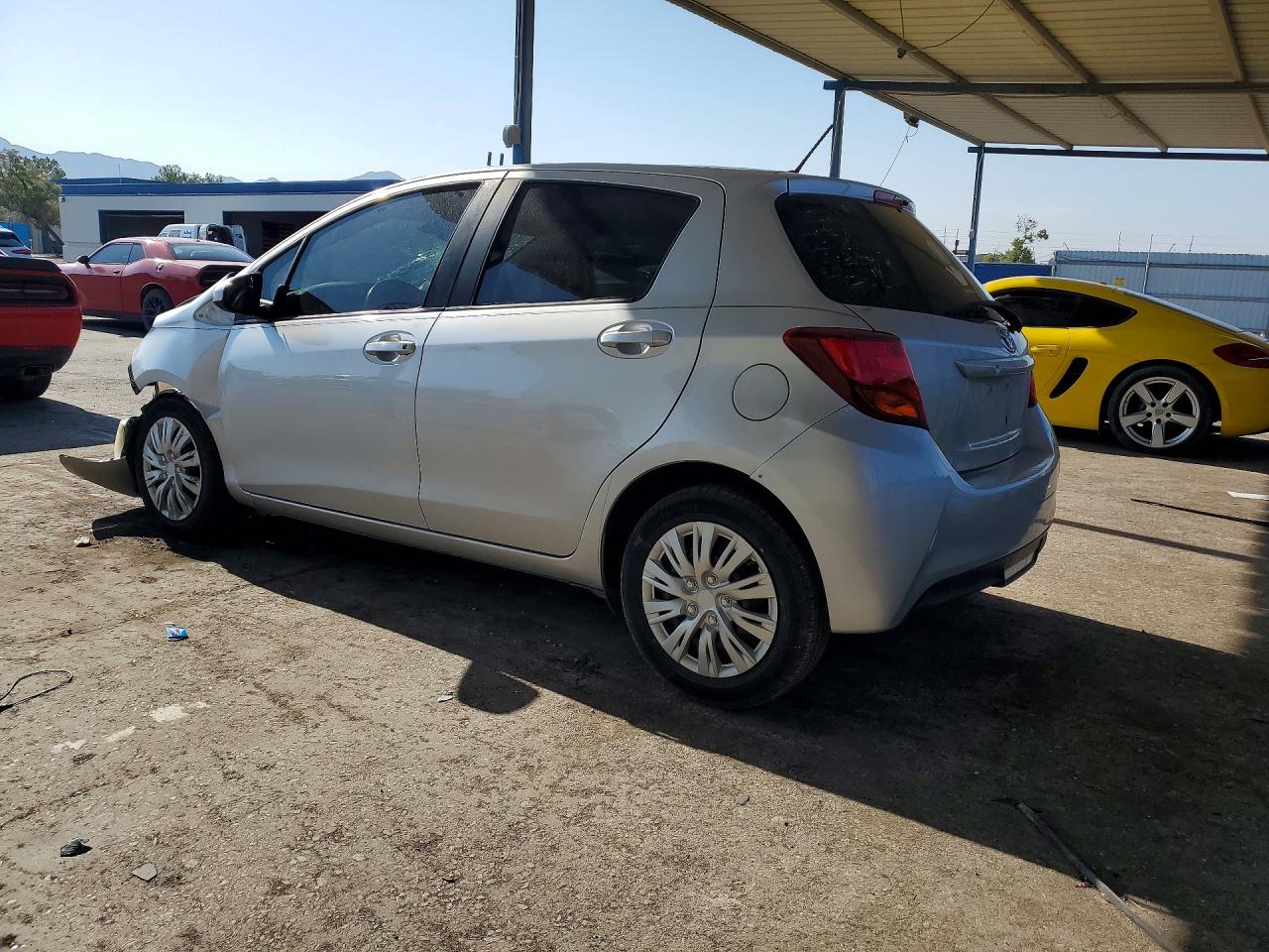 2017 TOYOTA YARIS 5-DOOR L FLEET — снимка 2