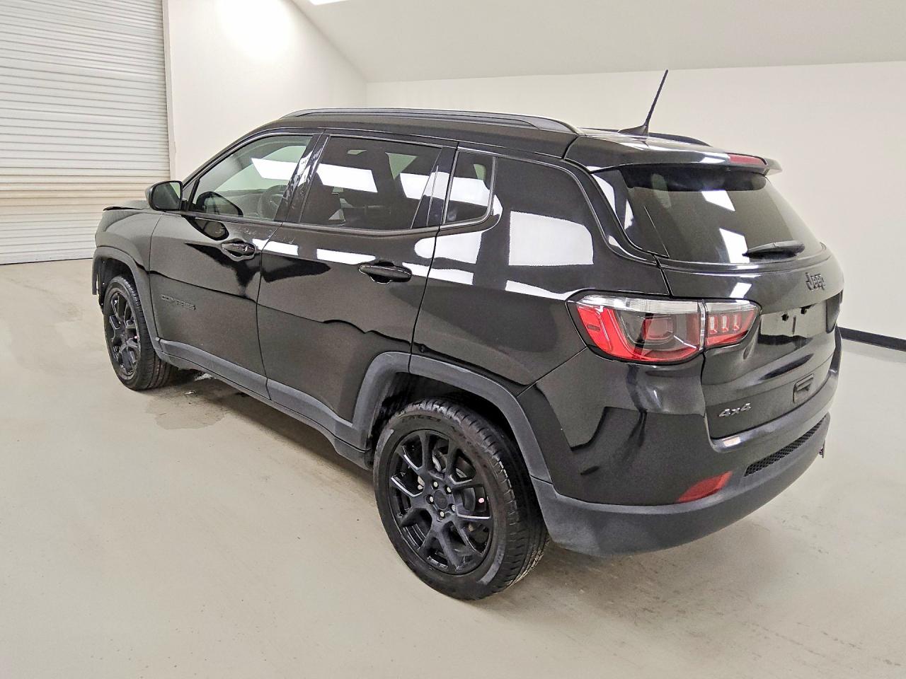 2024 JEEP COMPASS LATITUDE — снимка 2