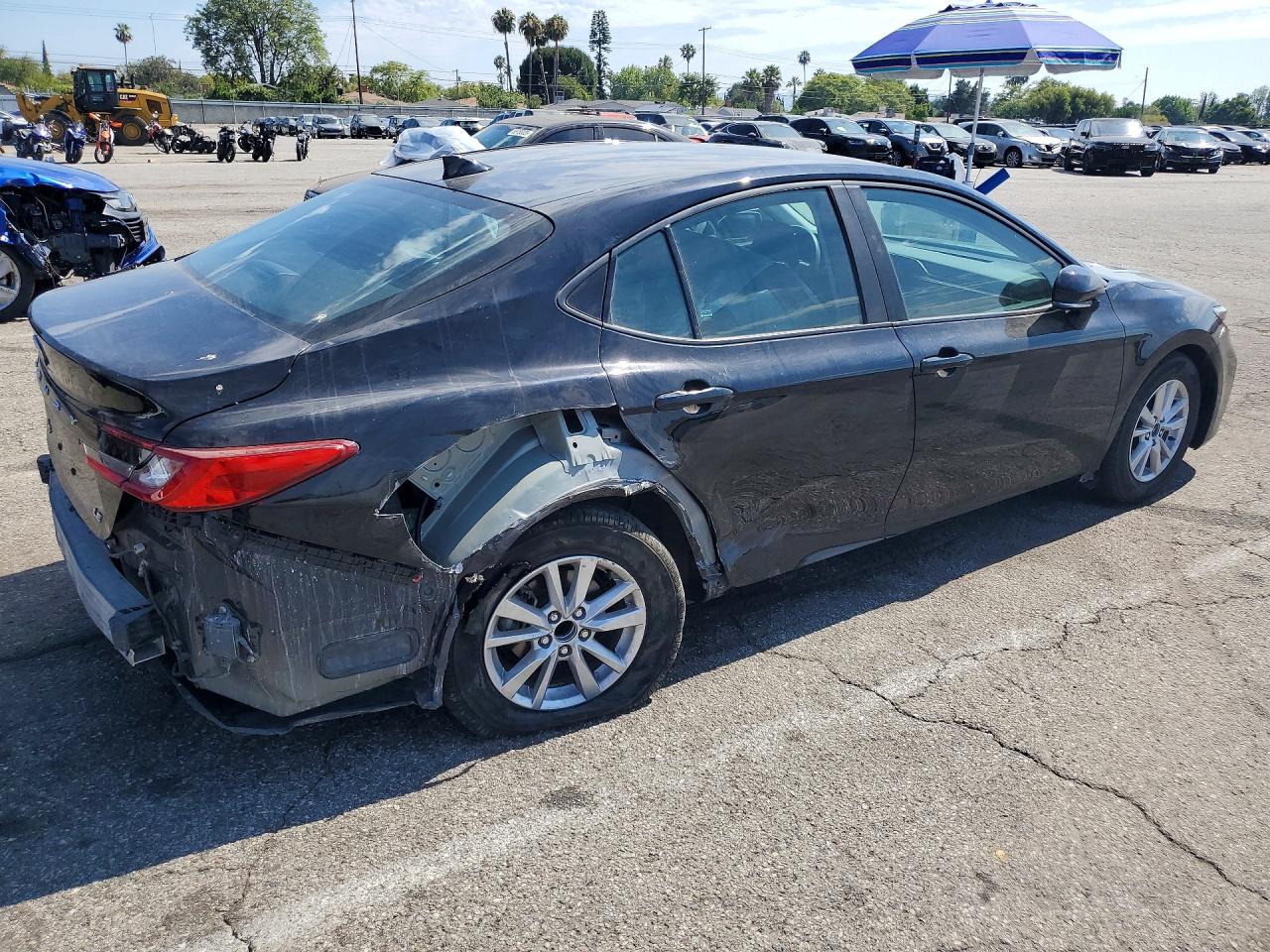 2025 TOYOTA CAMRY LE — снимка 3