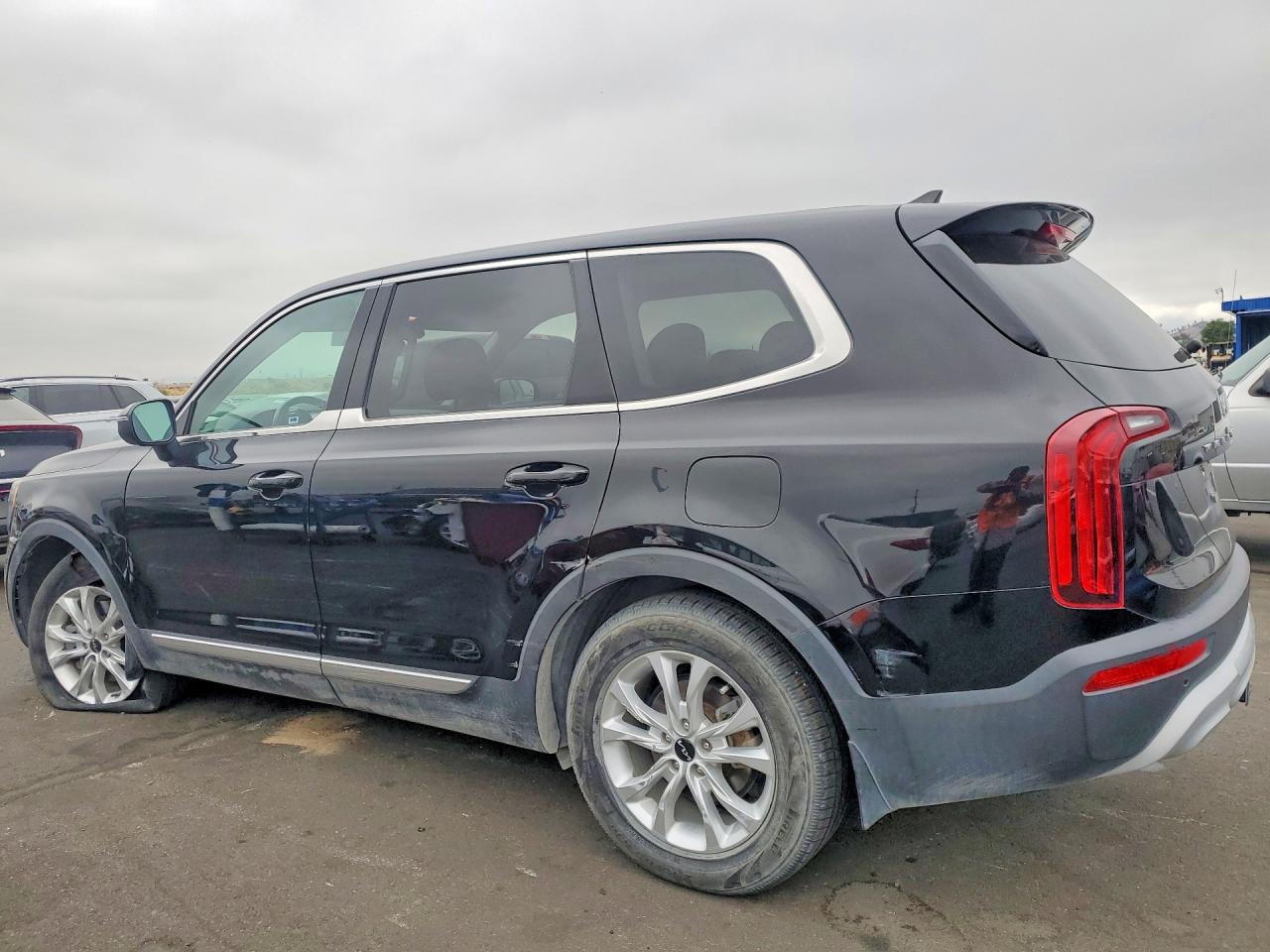 2022 KIA TELLURIDE LX — снимка 2