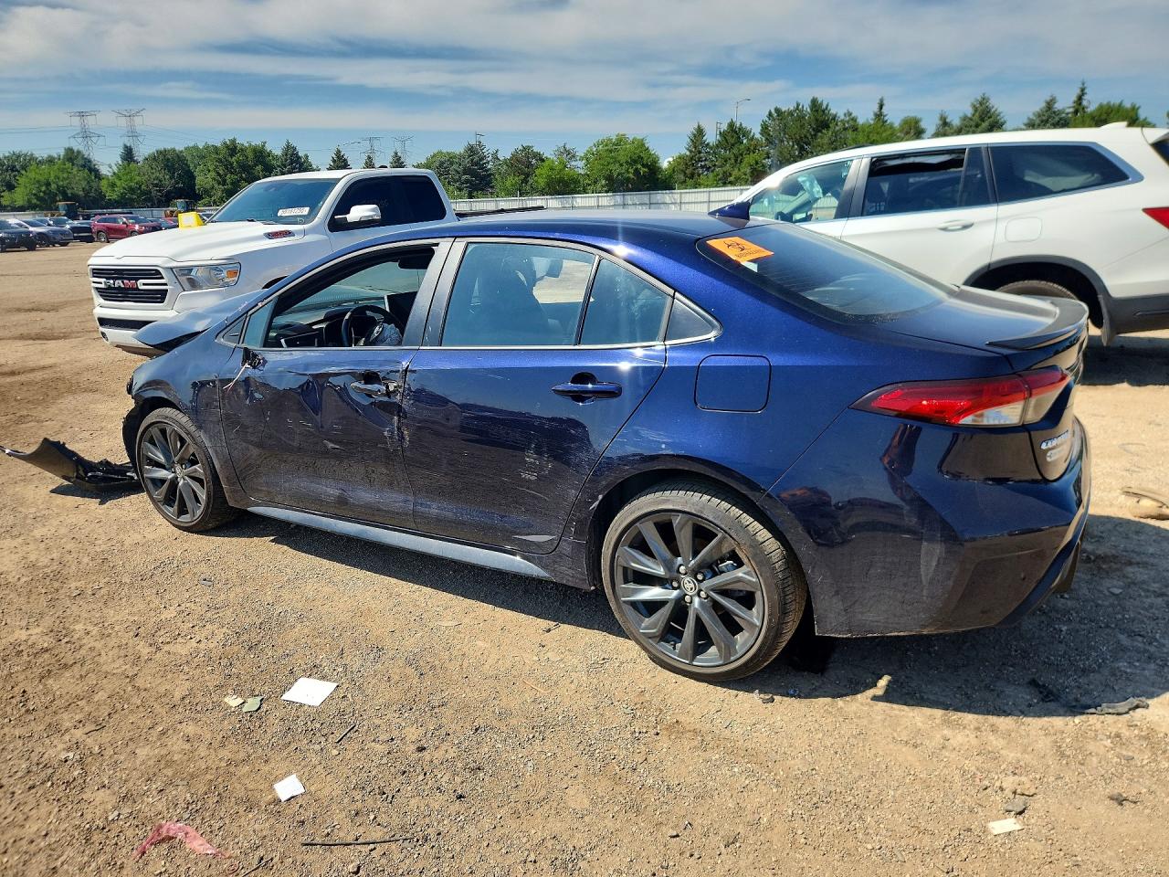 2025 TOYOTA COROLLA XSE — снимка 2