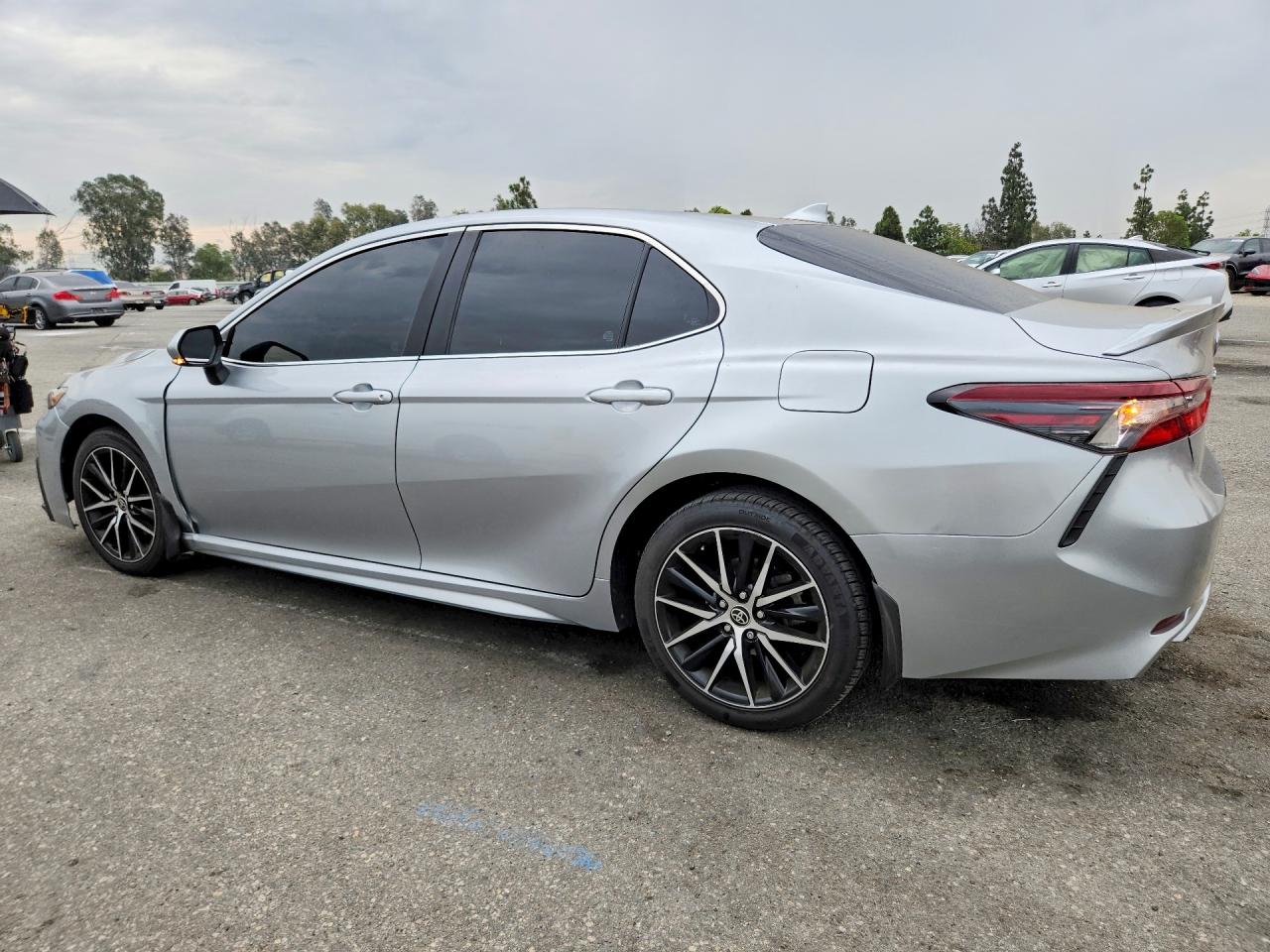 2023 TOYOTA CAMRY SE — снимка 2