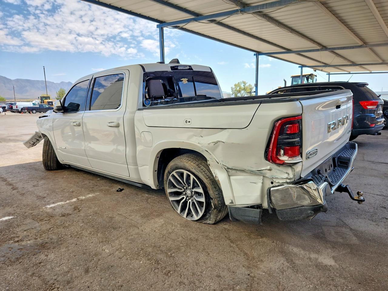 2025 RAM 1500 LIMITED — снимка 2