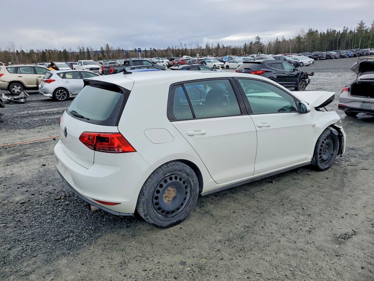 2015 VOLKSWAGEN GTI 2.0T 4DR HATCHBA — снимка 3