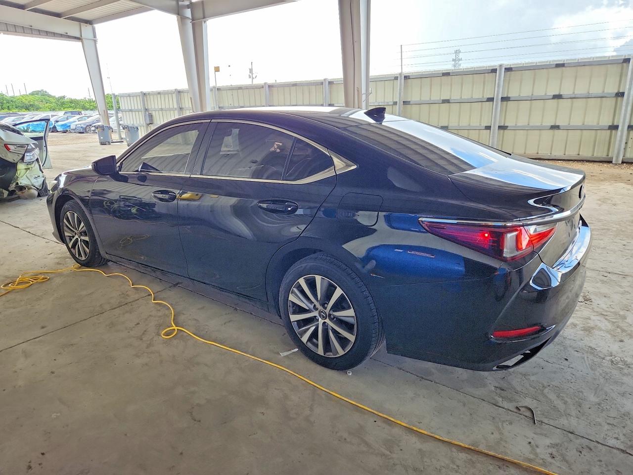 2019 LEXUS ES 350 — снимка 2